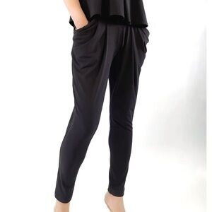 Umgee Drape pocket pants Tapered leg Cuffed Women’s S Modern City Versatile